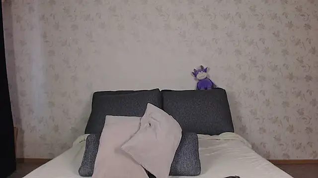 Snapshot of sofiaa_here chatting on 06-16-26, 12:24 sofiaa here online show from 06-16-26, 12:24