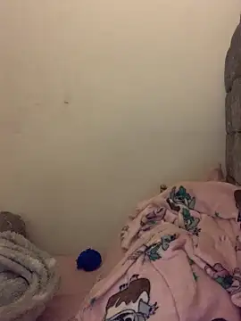 Snapshot of UKJuicyPrincess chatting on 10-28-25, 07:27 UKJuicyPrincess online show from 10-28-25, 07:27