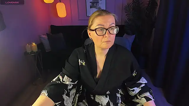 AlexandraKind online show from 02-16-25, 03:04