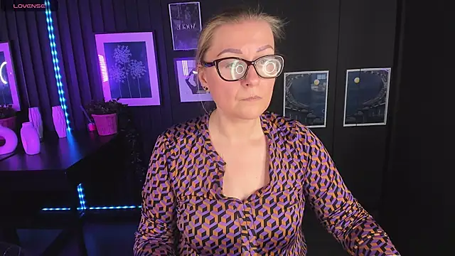 AlexandraKind online show from 02-21-25, 11:54