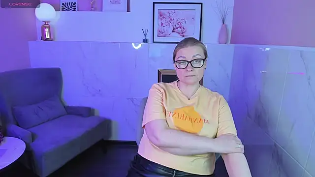 AlexandraKind online show from 02-23-25, 11:44