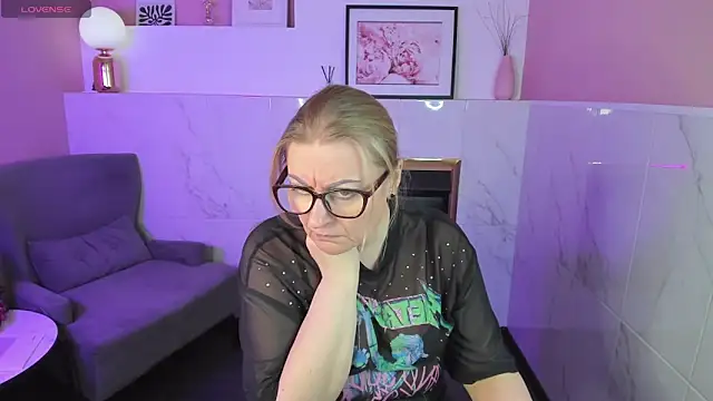 AlexandraKind online show from 02-23-25, 05:50