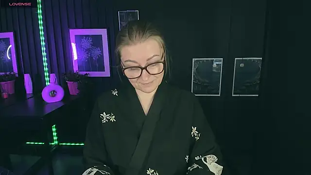 AlexandraKind online show from 02-28-25, 01:47