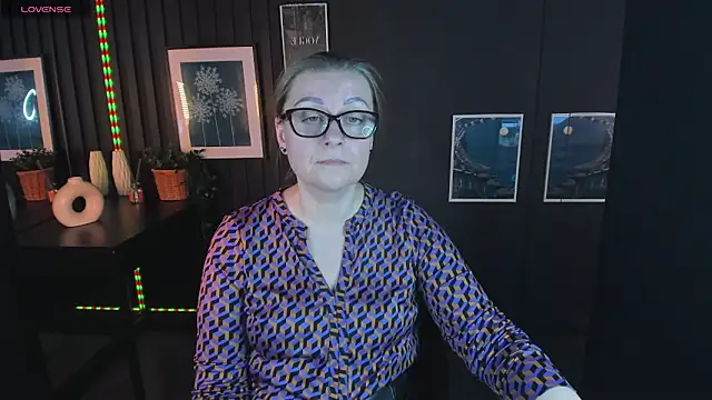 AlexandraKind online show from 03-05-25, 12:11