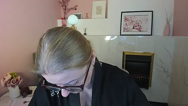 AlexandraKind online show from 03-14-25, 09:24