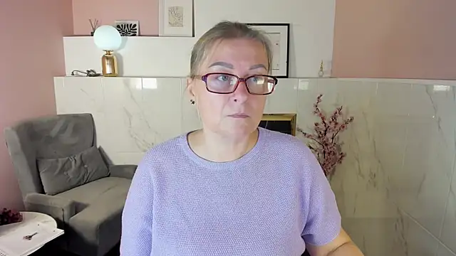 AlexandraKind online show from 09-19-25, 01:34