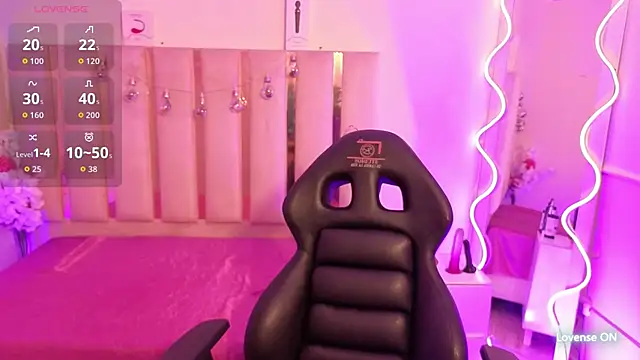 Snapshot of Andy_tay1 chatting on 10-15-25, 04:56 Andy tay1 online show from 10-15-25, 04:56