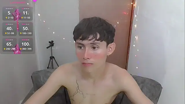 Snapshot of tanjiro_cute chatting on 12-22-24, 03:44 tanjiro cute online show from 12-22-24, 03:44