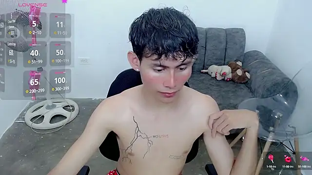 Snapshot of tanjiro_cute chatting on 12-31-24, 03:55 tanjiro cute online show from 12-31-24, 03:55