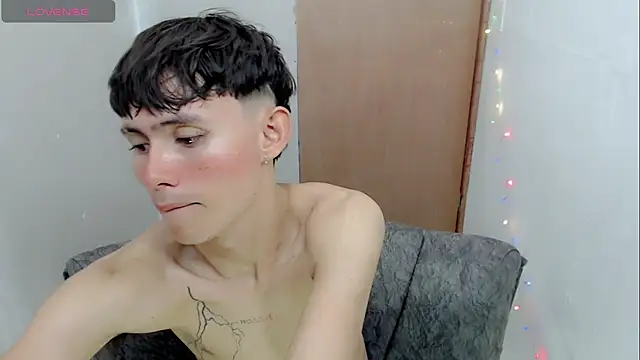 Snapshot of tanjiro_cute chatting on 01-01-25, 07:30 tanjiro cute online show from 01-01-25, 07:30