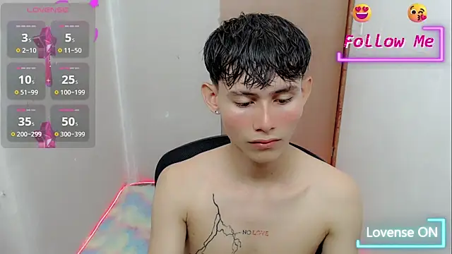 Snapshot of tanjiro_cute chatting on 01-15-25, 02:27 tanjiro cute online show from 01-15-25, 02:27