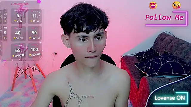 Snapshot of tanjiro_cute chatting on 01-18-25, 04:26 tanjiro cute online show from 01-18-25, 04:26