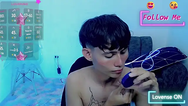 Snapshot of tanjiro_cute chatting on 01-28-25, 04:08 tanjiro cute online show from 01-28-25, 04:08