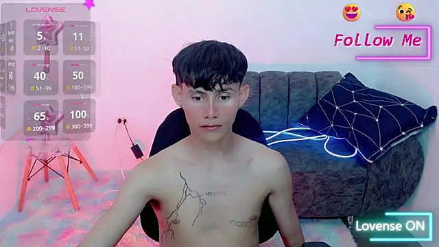 Snapshot of tanjiro_cute chatting on 01-30-25, 09:36 tanjiro cute online show from 01-30-25, 09:36