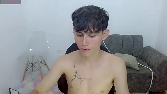 Snapshot of tanjiro_cute chatting on 02-27-25, 03:14 tanjiro cute online show from 02-27-25, 03:14