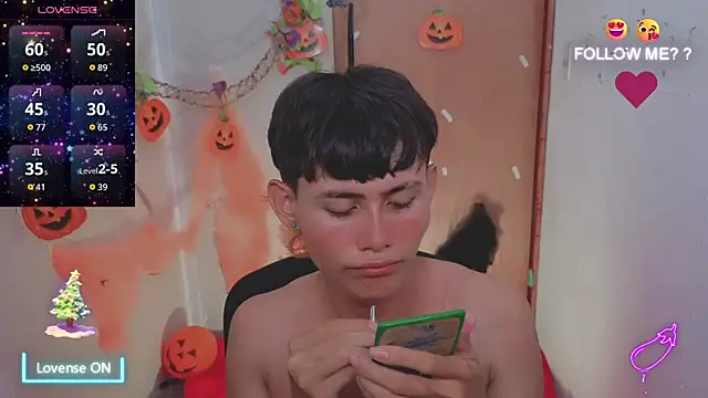 Snapshot of tanjiro_cute chatting on 11-23-25, 05:29 tanjiro cute online show from 11-23-25, 05:29