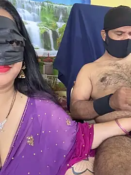 Snapshot of vinky05 chatting on 09-18-25, 06:04 vinky05 online show from 09-18-25, 06:04