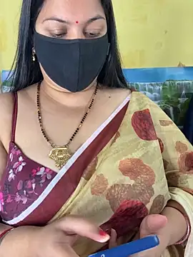 Snapshot of vinky05 chatting on 11-17-25, 08:31 vinky05 online show from 11-17-25, 08:31