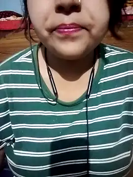 Snapshot of Love-Veronica chatting on 04-28-26, 01:49 Love-Veronica online show from 04-28-26, 01:49