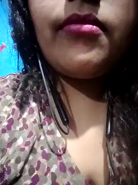 Snapshot of Love-Veronica chatting on 05-07-26, 02:22 Love-Veronica online show from 05-07-26, 02:22