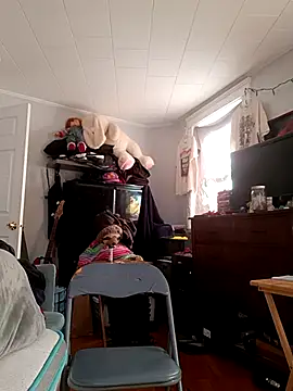 ChuckyyDee online show from 04-10-26, 09:08