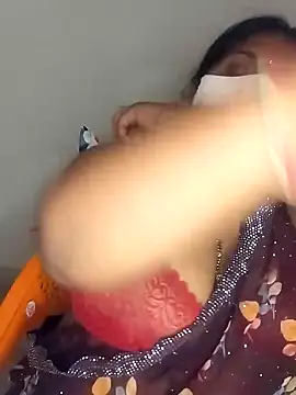 Snapshot of Sexy_Radhikaa chatting on 03-10-25, 07:07 Sexy Radhikaa online show from 03-10-25, 07:07