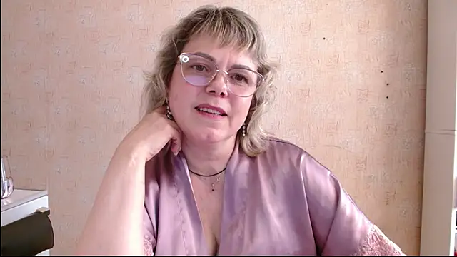 Snapshot of sweetsunset11 chatting on 05-04-26, 01:40 sweetsunset11 online show from 05-04-26, 01:40
