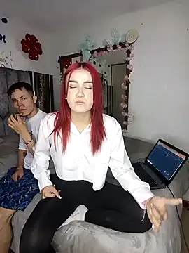 Snapshot of laura_arias018 chatting on 11-19-25, 05:07 laura arias018 online show from 11-19-25, 05:07