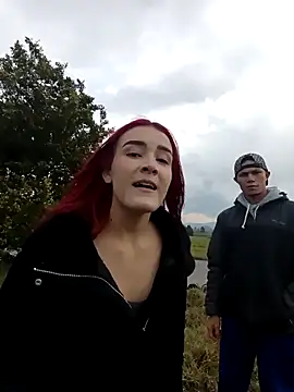 Snapshot of laura_arias018 chatting on 11-19-25, 09:04 laura arias018 online show from 11-19-25, 09:04