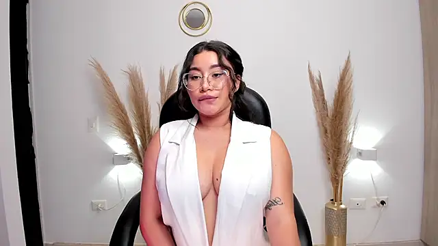 leylaclintonxx online show from 12-22-24, 10:36