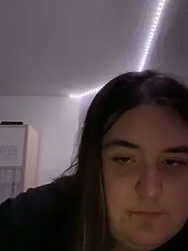 Snapshot of hotiee chatting on 03-18-25, 11:30 hotiee online show from 03-18-25, 11:30