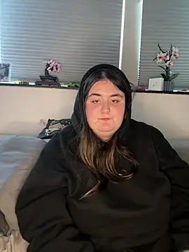 Snapshot of hotiee chatting on 03-23-26, 03:49 hotiee online show from 03-23-26, 03:49