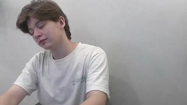 Snapshot of W_N_G_S chatting on 10-01-25, 05:02 W N G S online show from 10-01-25, 05:02