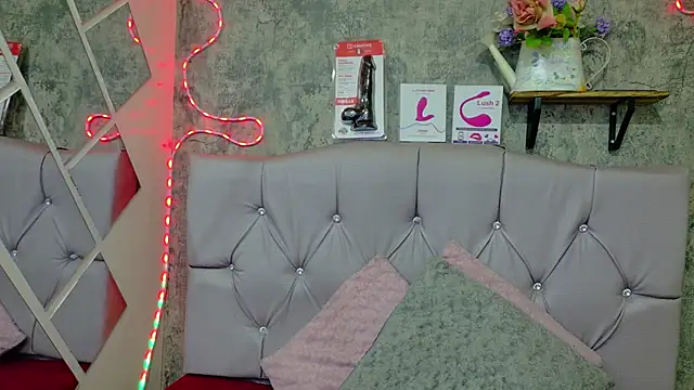 Snapshot of Megan_sophia2 chatting on 10-02-25, 10:33 Megan sophia2 online show from 10-02-25, 10:33