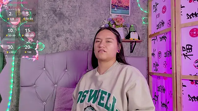 Snapshot of Megan_sophia2 chatting on 10-17-25, 01:03 Megan sophia2 online show from 10-17-25, 01:03