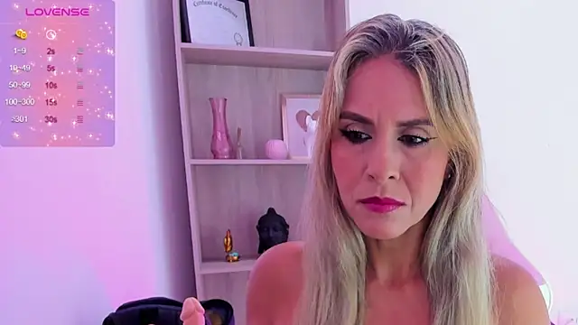 Evangeline johns online show from 03-13-25, 08:22