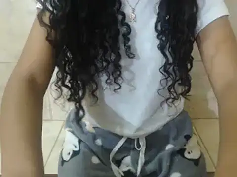 Snapshot of Nolimtslove chatting on 01-12-25, 12:39 Nolimtslove online show from 01-12-25, 12:39