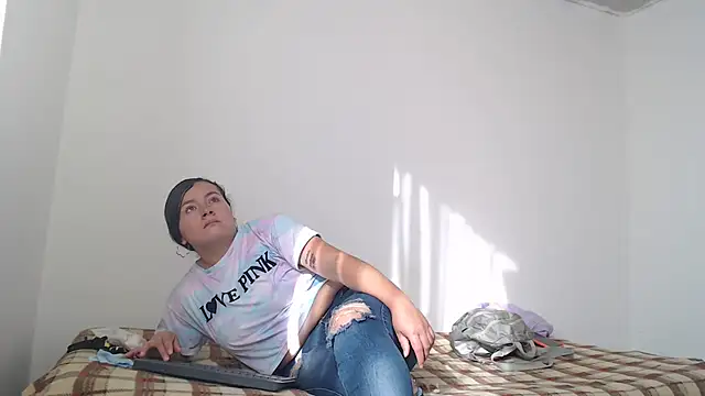 Naugthydolls online show from 01-14-25, 12:56