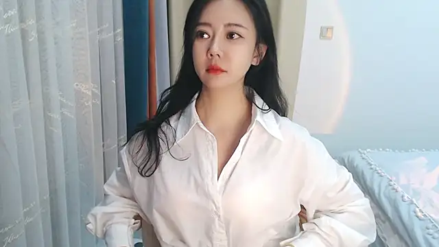 zoe-keke online show from 12-31-24, 12:04