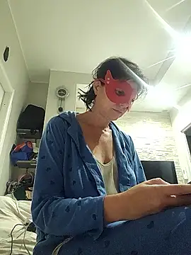 Vagabondainnamorata online show from 10-28-25, 04:27