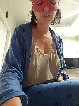 Vagabondainnamorata online show from 10-31-25, 04:02