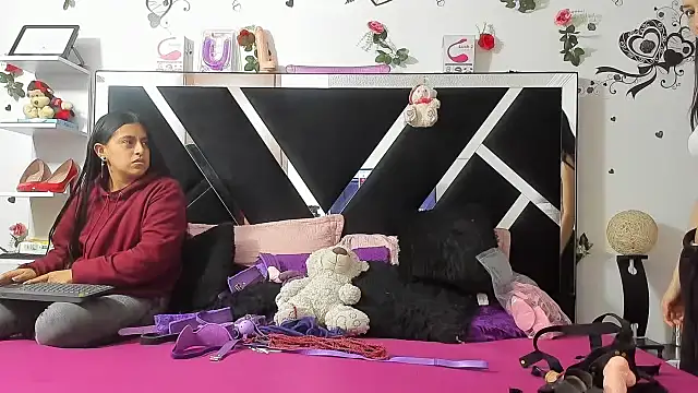 abby eemily online show from 09-09-25, 12:05