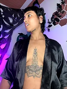 LollaByer online show from 10-31-25, 09:05