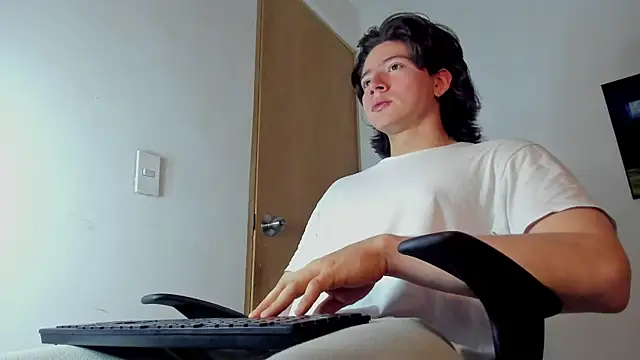 AngelBennet  online show from 12-02-25, 10:49