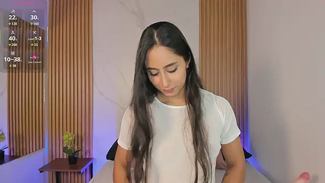 Julia Martinez  online show from 04-13-26, 11:37