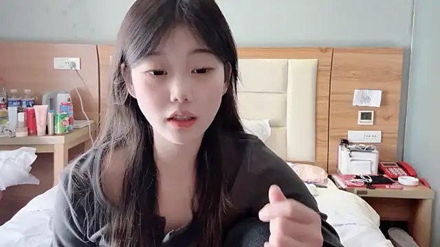 yangyang-1115 online show from 02-12-25, 07:44