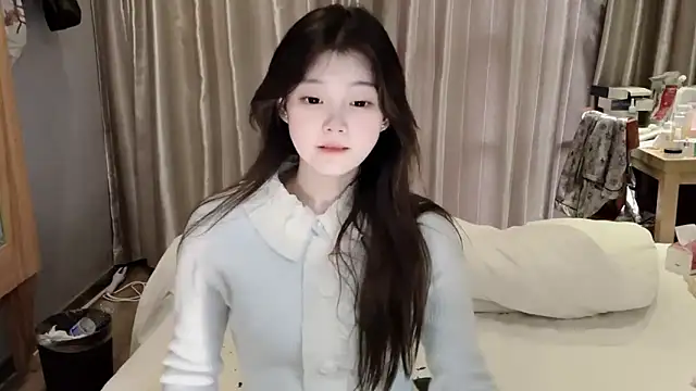 yangyang-1115 online show from 03-12-25, 10:05