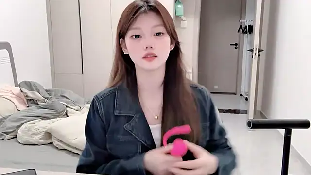 yangyang-1115 online show from 09-15-25, 03:39