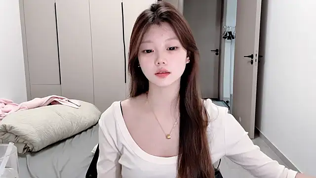 yangyang-1115 online show from 10-06-25, 04:10