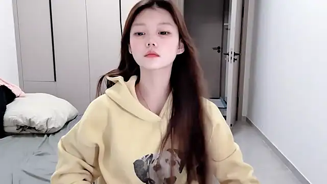 yangyang-1115 online show from 10-18-25, 04:37